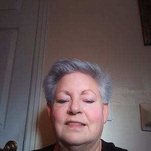 Meet your Posher, Dione